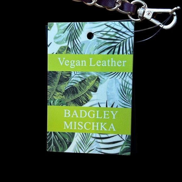 New Badgley Mischka plum crossbody/clutch - Picture 4 of 13